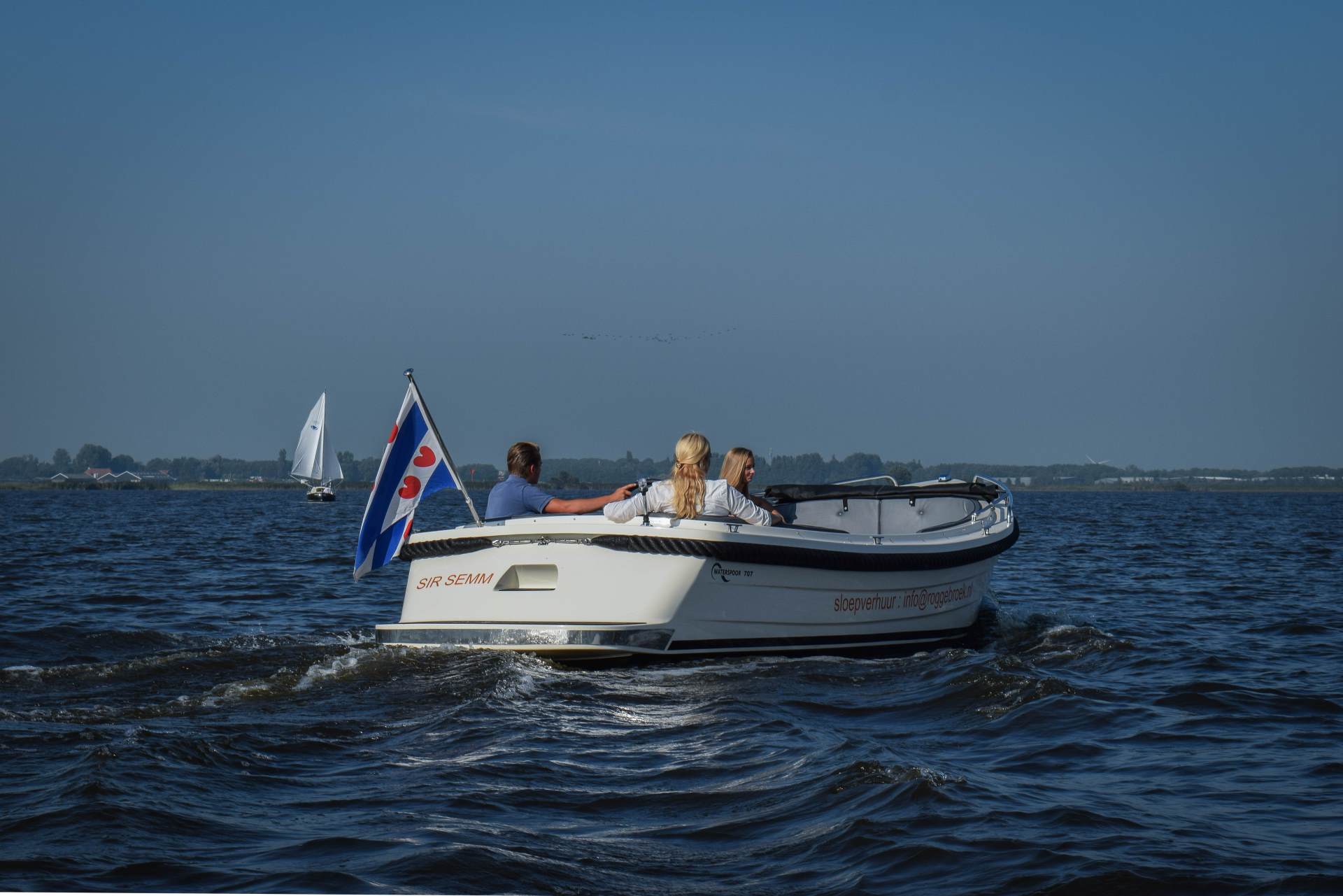 Huur een sloep bij sloepverhuur Roggebroek en ontdek Zuidwest Friesland vanuit Stavoren